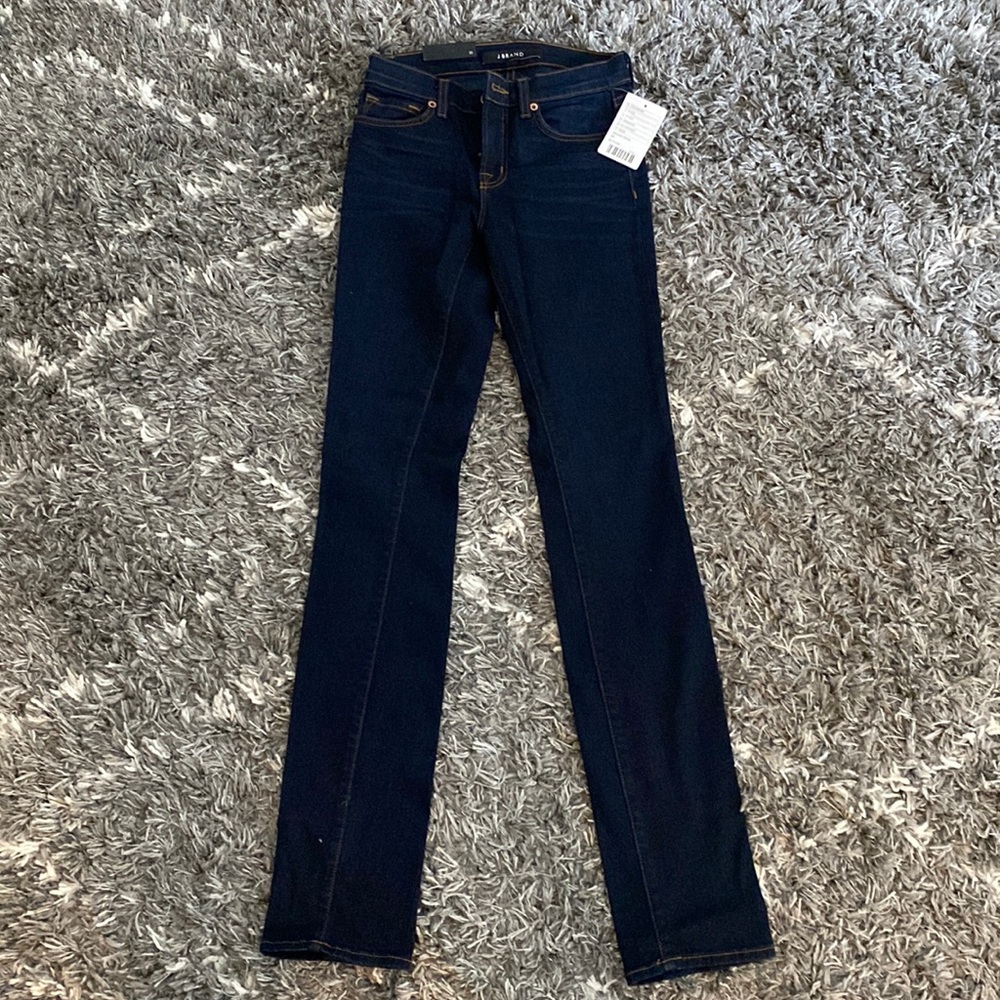 JBrand Mid Rise, Dark Denim, Skinny/Straight leg, size 25, new with tags!